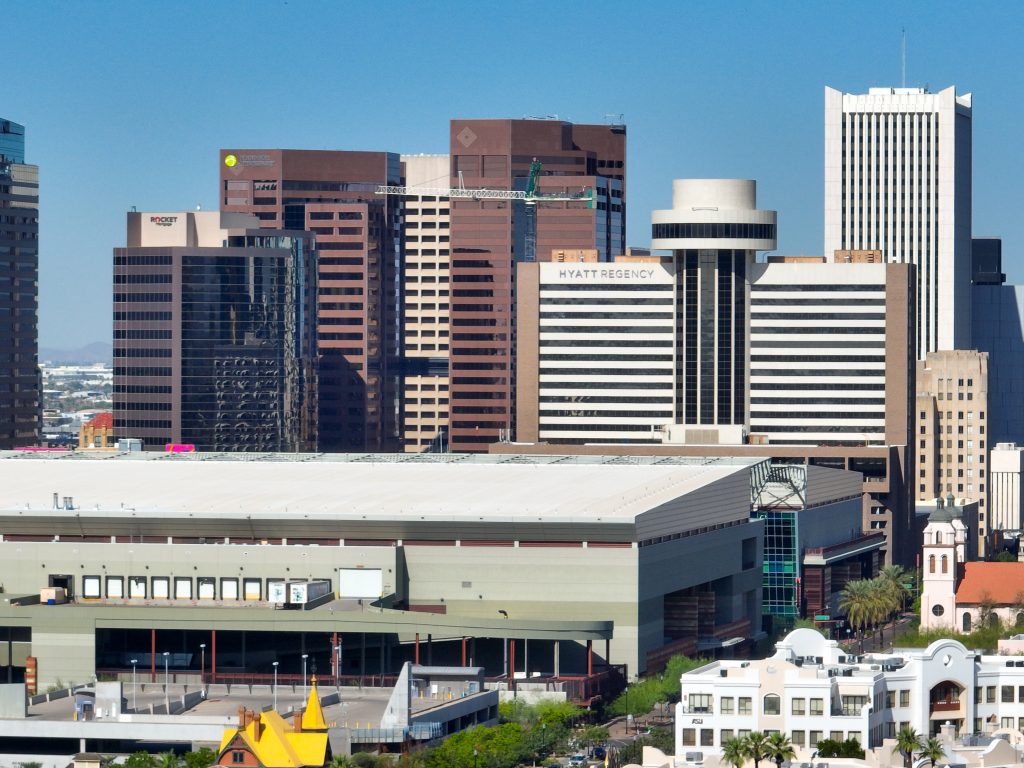 2025-Tech-Trends-in-Southwest-Real-Estate-Development-Making-the-Number - Skyline of United States Southwest Near Tucson and Phoenix